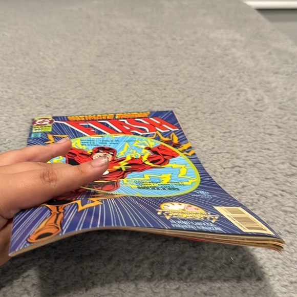 FLASH: ULTIMATE RUSH! #99 DC COMICS - Picture 7 of 7